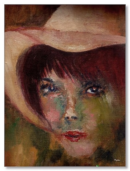 LADY IN HAT