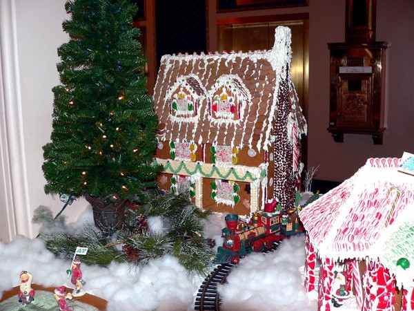 Gingerbread Building