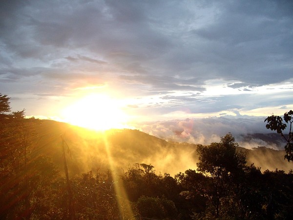 Dead beautiful sunset at the Cerro de la Muerte