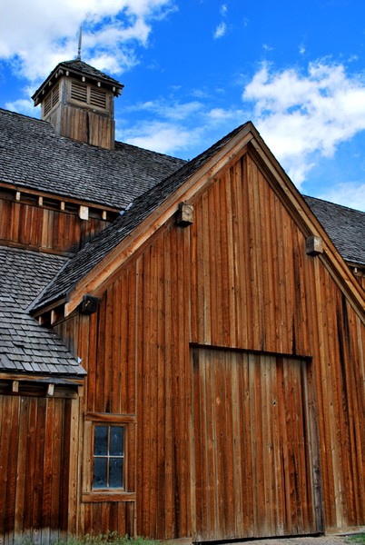 Midway Barn