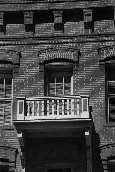 OldSac Window Grayscale
