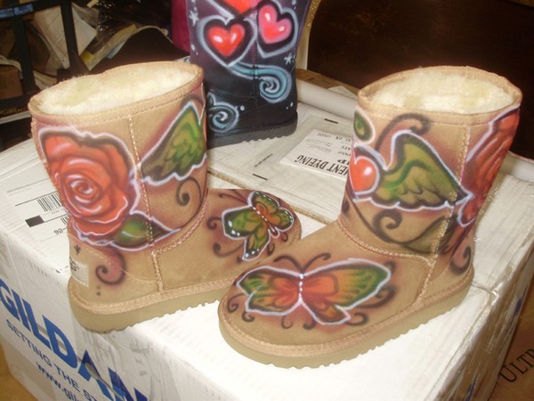 Airbrushed UGGS