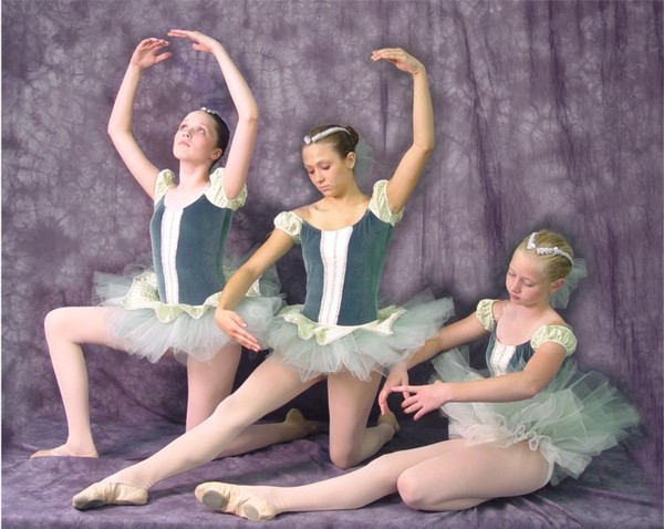 Ballerinas II