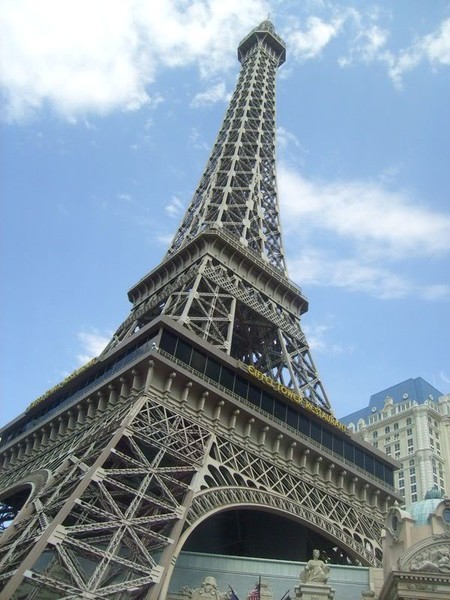 Eifel tower restaurant in Las Vegas