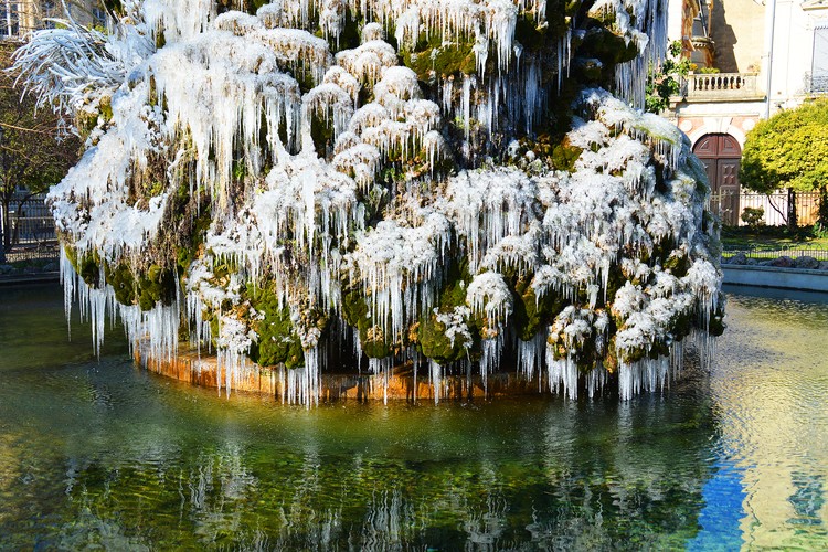Icicles in Montpellier 