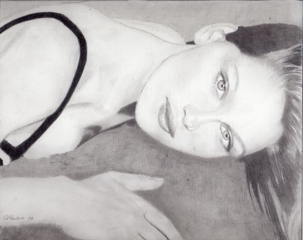 Laetitia laying
