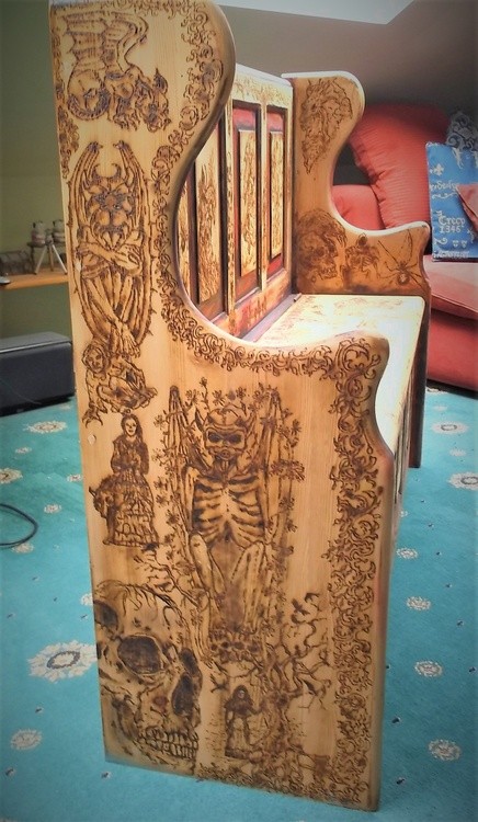 Gothic themed pine bench  (11)