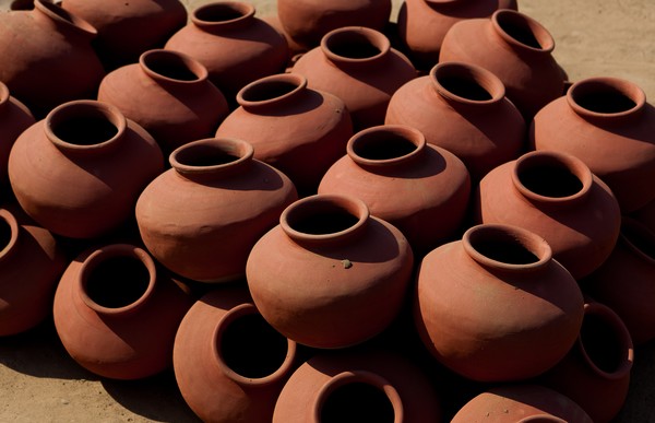 Clay pots, brown