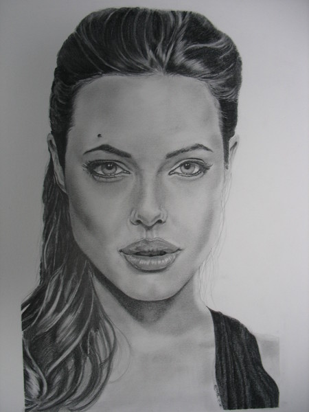 Angelina Jolie, Mrs Smith portrait.
