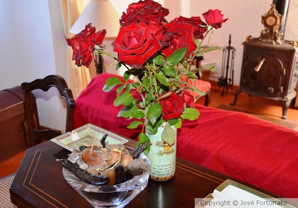 RED ROSES