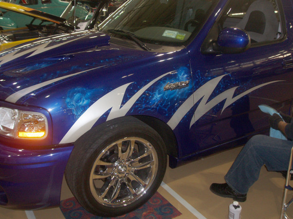 FORD LIGHTNING
