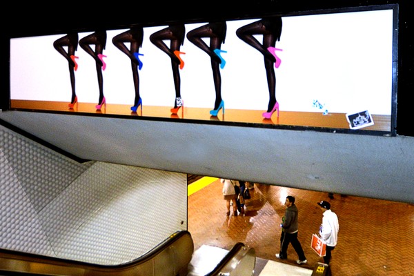 legs in underground1