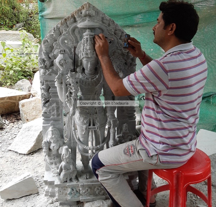 Sculptor vipin Bhadauria 