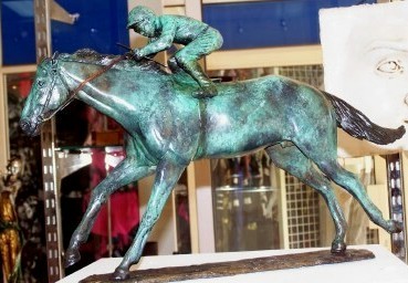 Thoroughbred Racing bronze