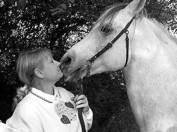 Horse Kiss