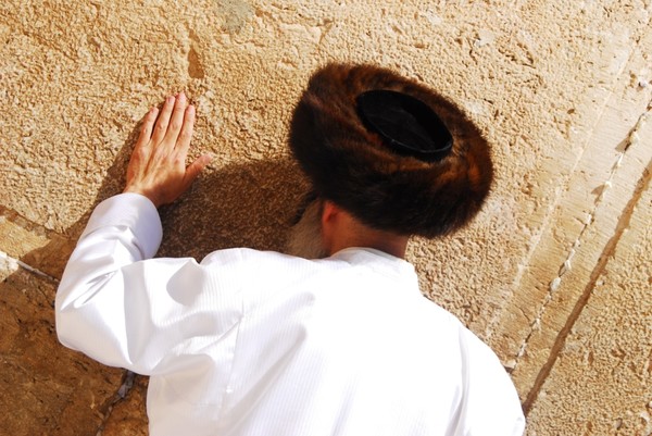 People At The Wailing Wall Of Jerusalem-2