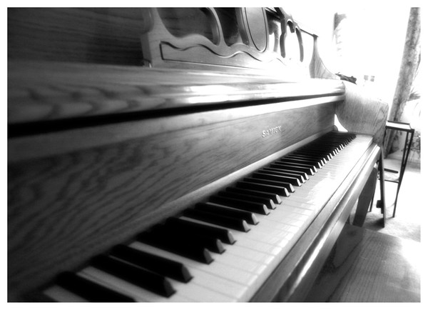 Piano In Grey