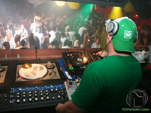 DJ Richie Rydell at Merge