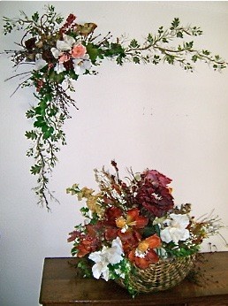 IVY WALL PAINTING WITH 3D FLOWERS
