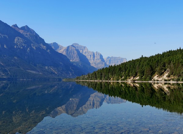 9117 Reflection in Glacier NP