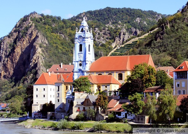 A quiet morning in Durnstein
