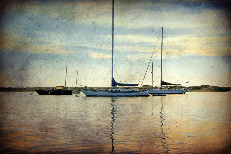 boat quarters old photo