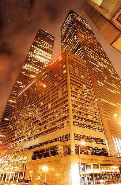 WORLD TRADE CENTER CLOSE UP