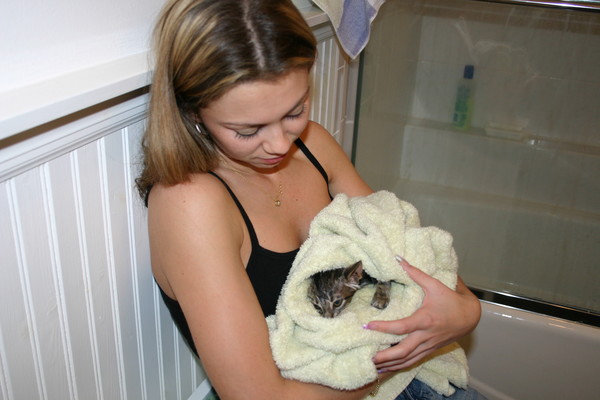 Mickys 1st bath