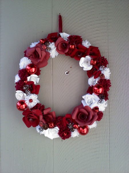 Paper flowers christmas wreath