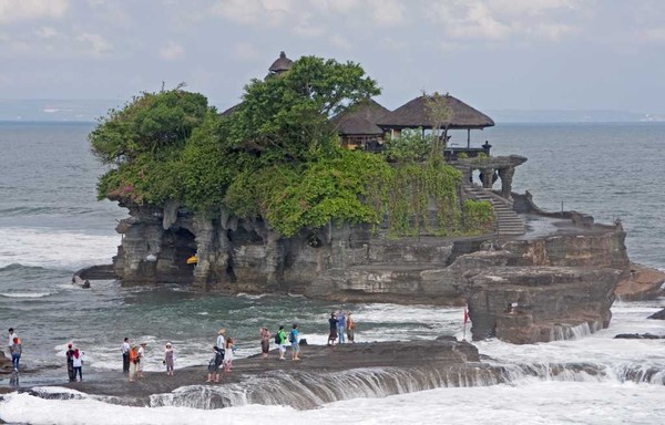 The sea temple of Tanah Lot