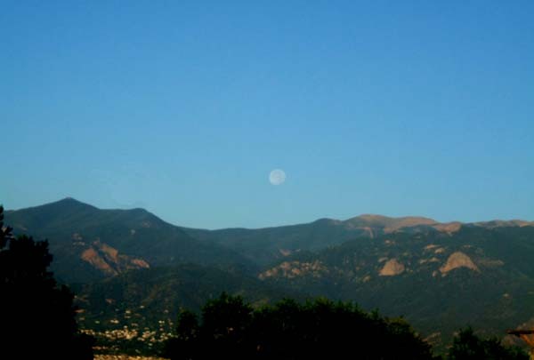 Sitting Moon