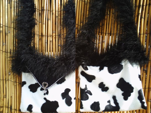 This purse is Mooooving & a shakin