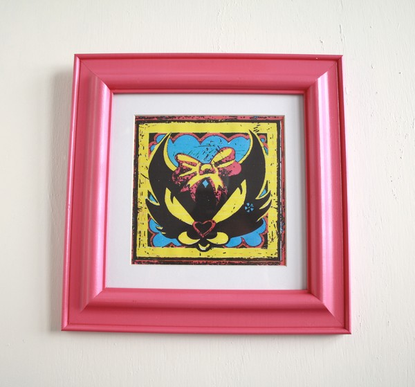 Moody Black Kitty Cat Print In Hot Pink Frame