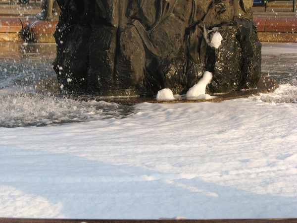 HavisAmanda statue (series)100 yrs in Helsinki