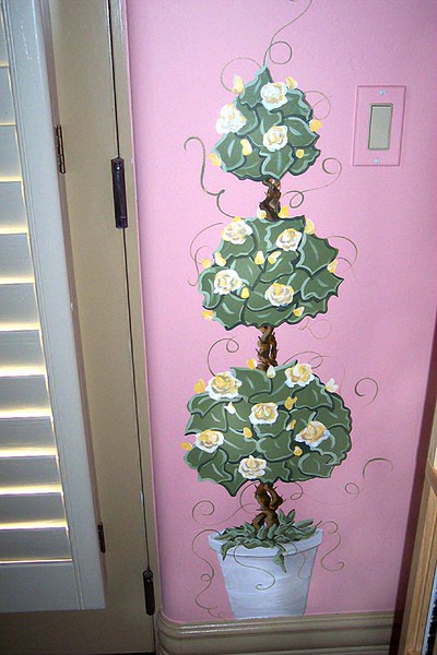 Grace_topiary
