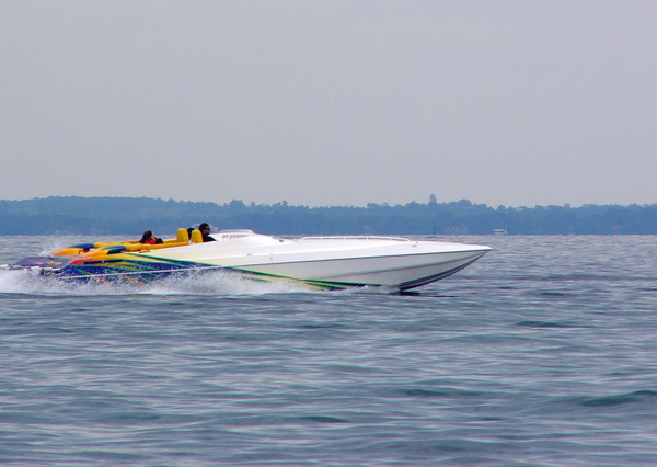 cigarrette boat races lake simcoe