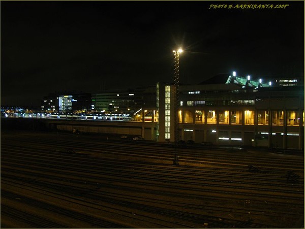 Night shots-city:Pasila railwaystation