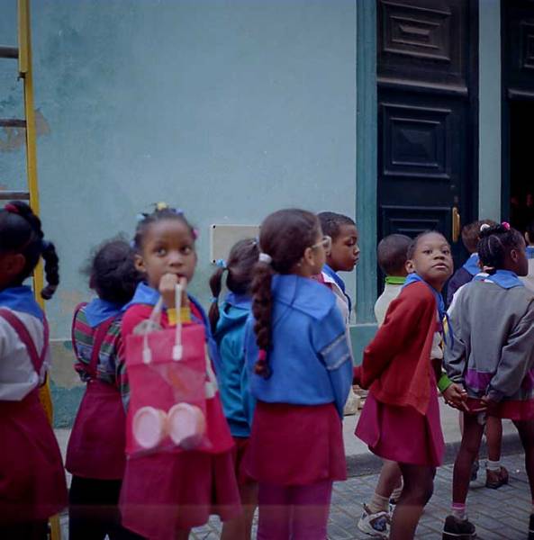 school children in Havana
