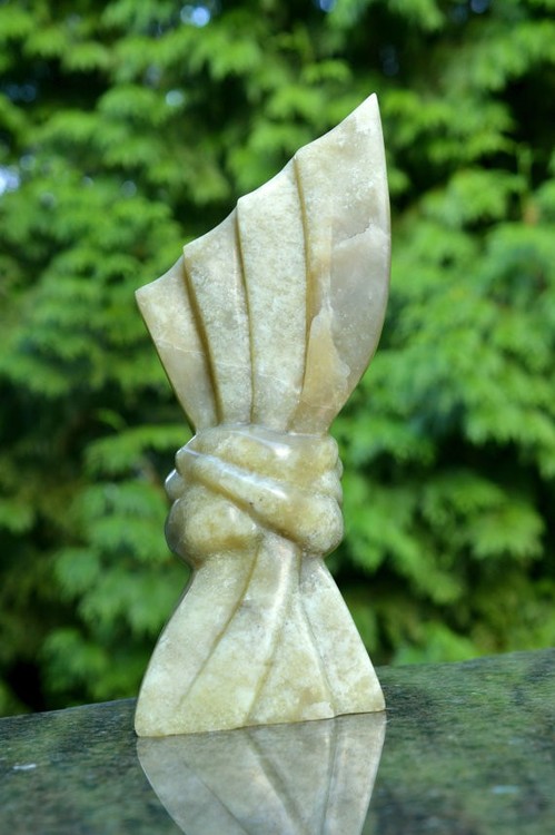 Brucite stone sculpture