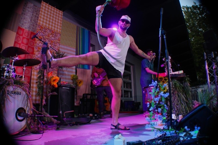 Joe Hertler & The Rainbow Seekers Dance