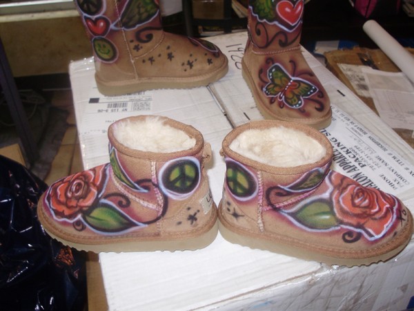 Airbrushed UGGS