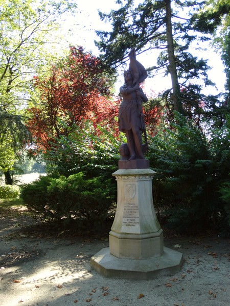 jeanne d'arc statue