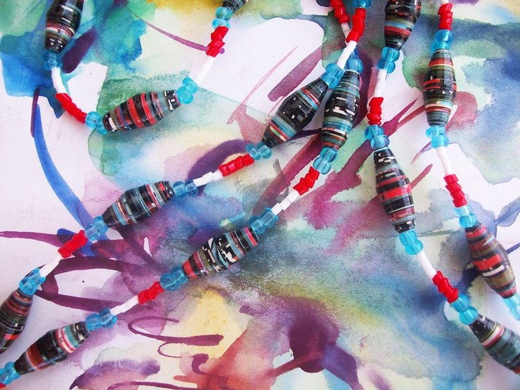 Paper beads jewelry