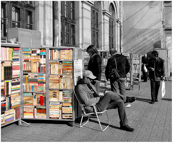 the need of culture is descending on the street...