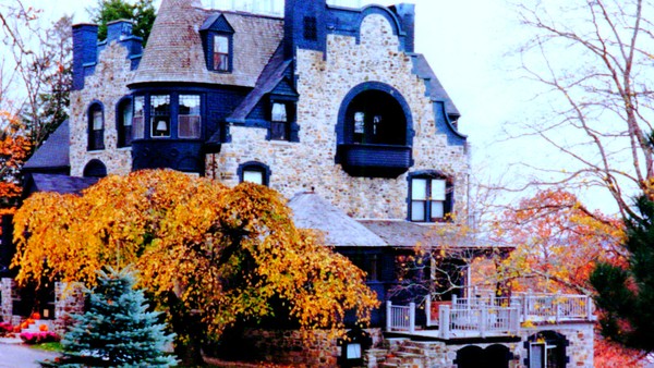 Mansion Close-up