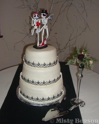 Skelly Cake Topper - On Cake