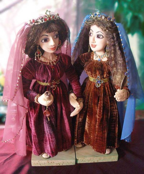 Princess Bella and Princess Lina