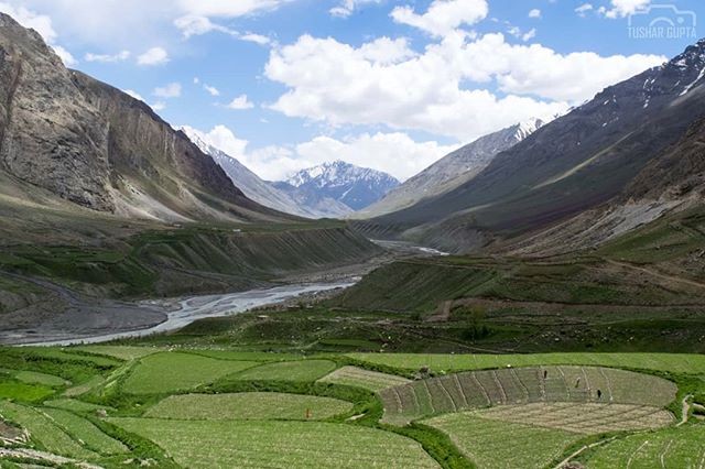 Gorgeous mountains, flawless cold desert valley, captivating culture, contagious warmth
