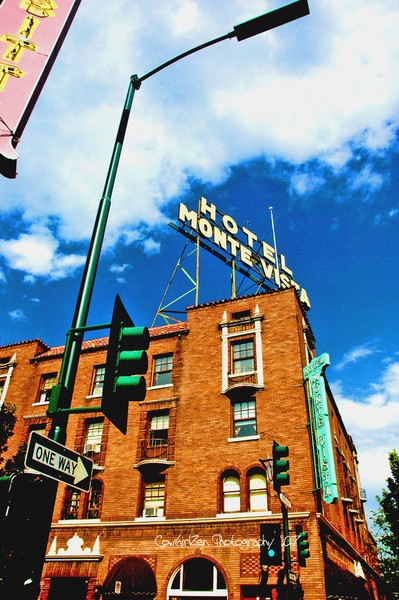 Montes Corner Motel