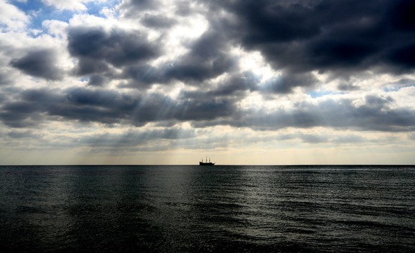 Sailing on the Horizon